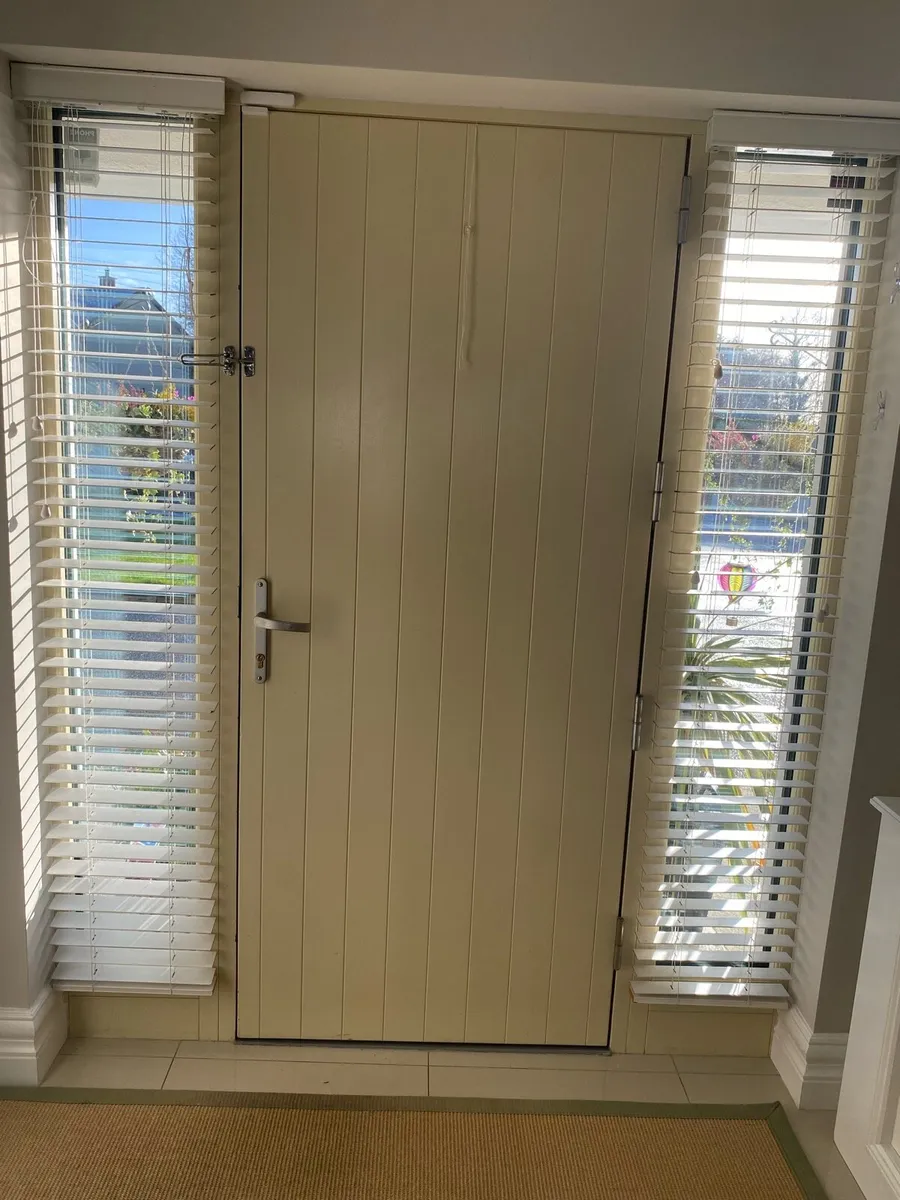 Complete front of house Blinds - Image 2