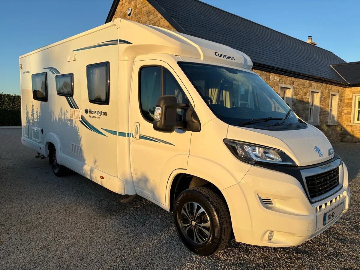 COMPASS KENSINGTON 2.0 185 4x BERTH / LOW MILEAGE - Image 2