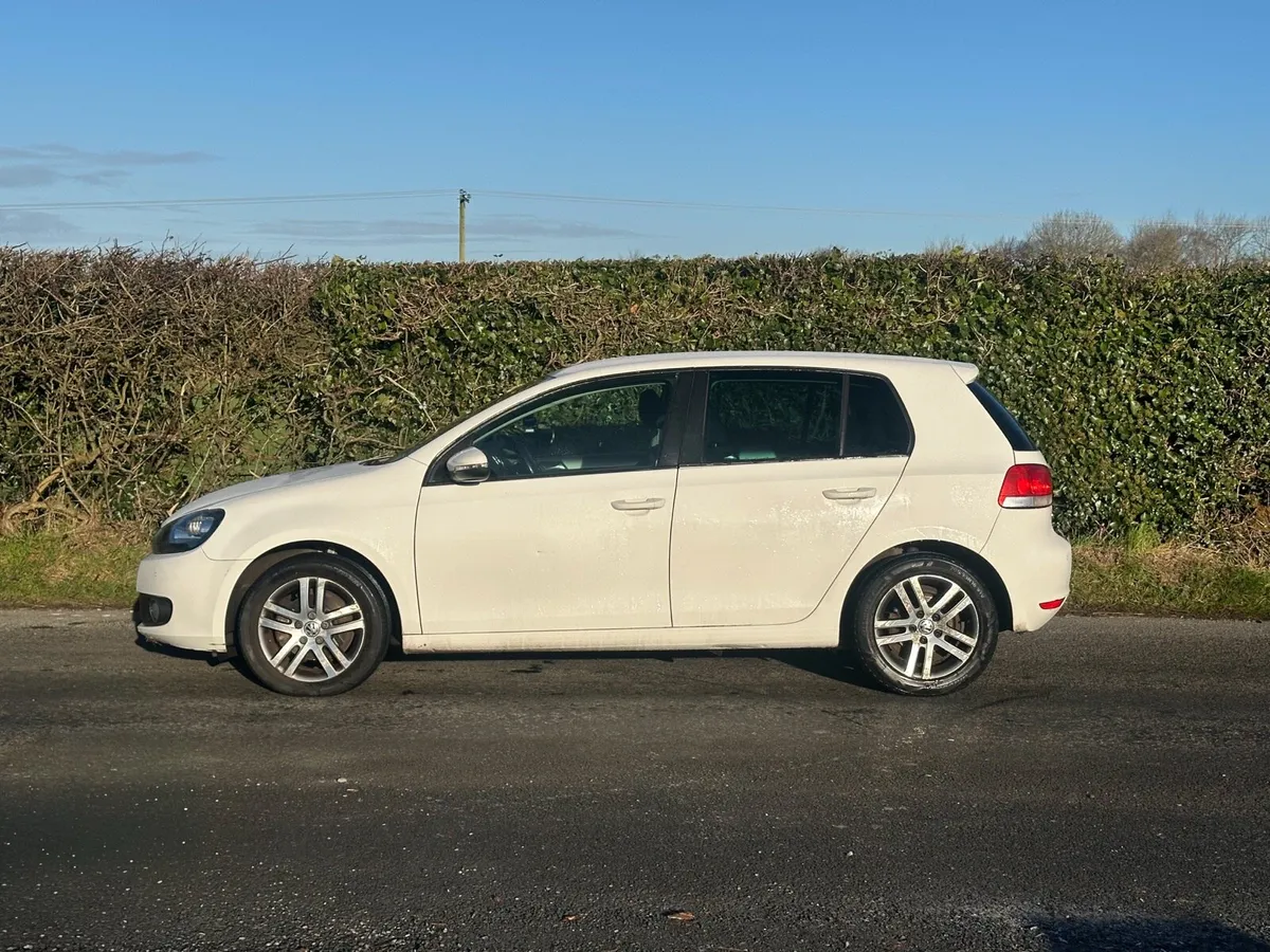 Volkswagen Golf 2012 - Image 1