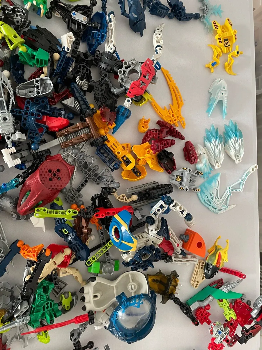 Lego bionicle parts - Image 3