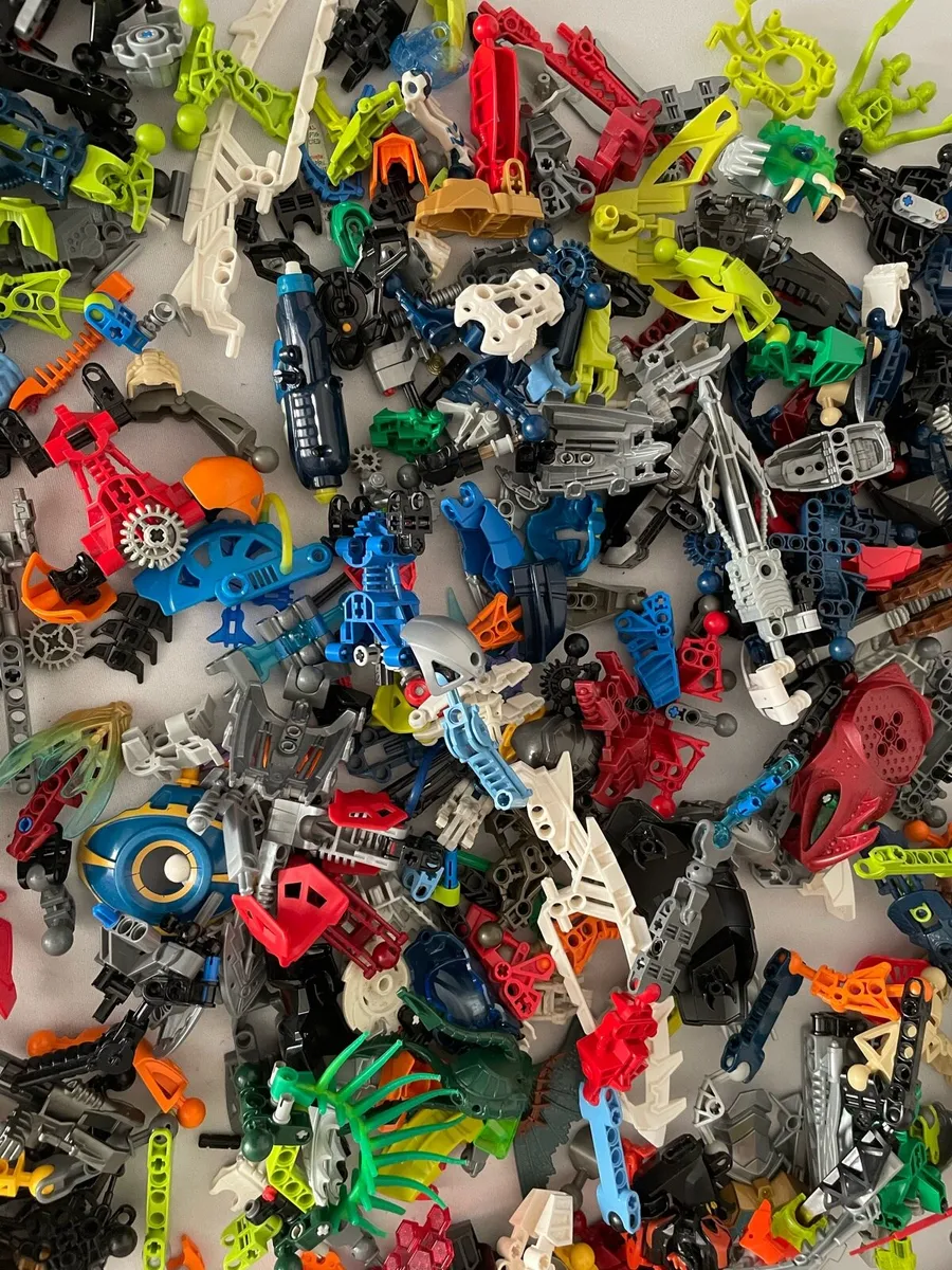 Lego bionicle parts - Image 4