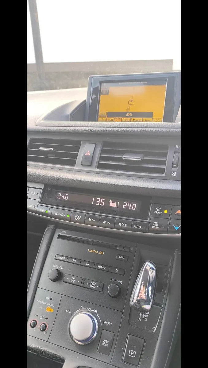 Lexus CT 2012 - Image 3