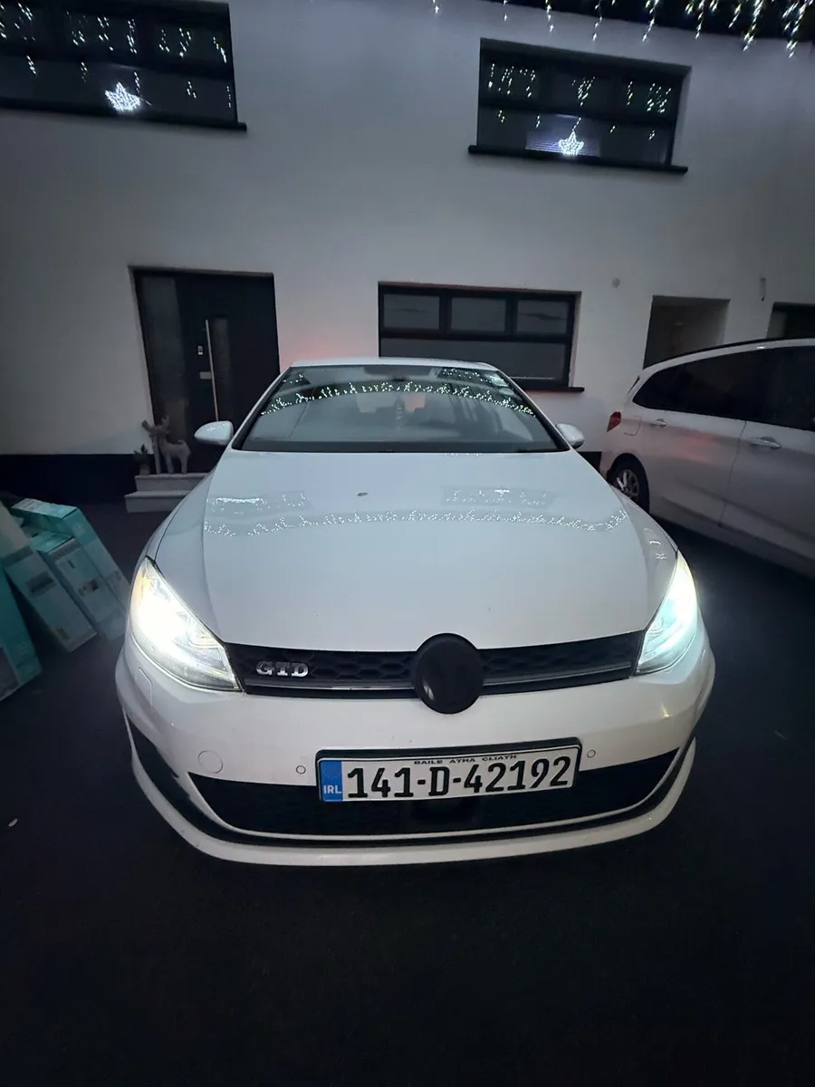 White Volkswagen Golf GTD 2014 Manual - Image 2