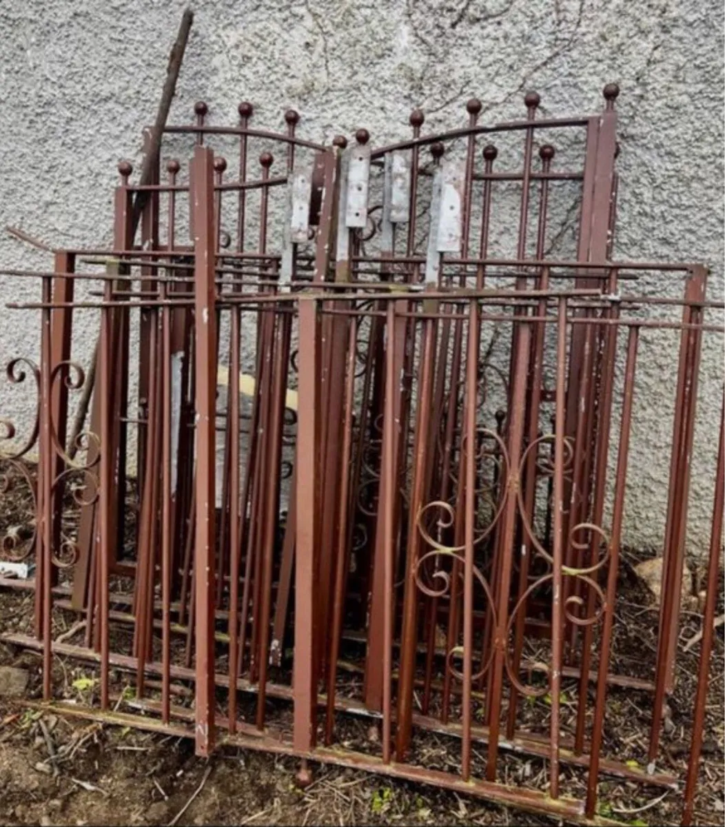 Galvanise Entrance Gates - Image 3