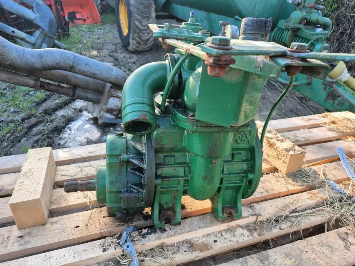 Vacuum pump - Image 2