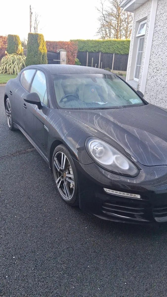 Porsche Panamera 2015 - Image 2