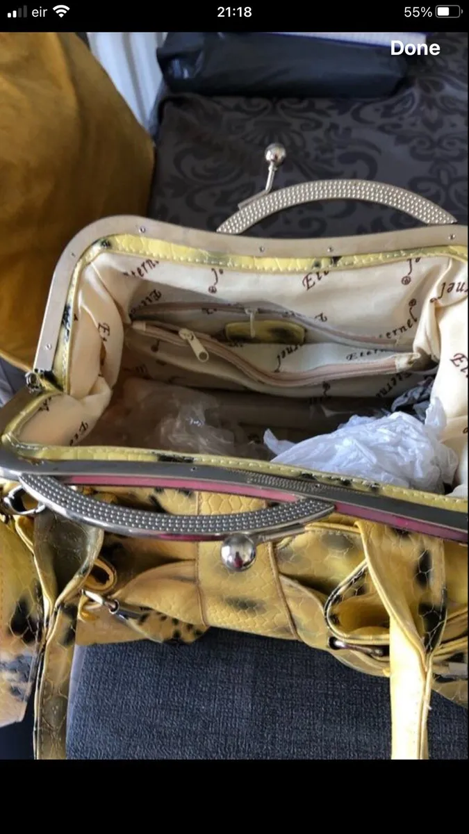 Ladies new bag €10 - Image 4