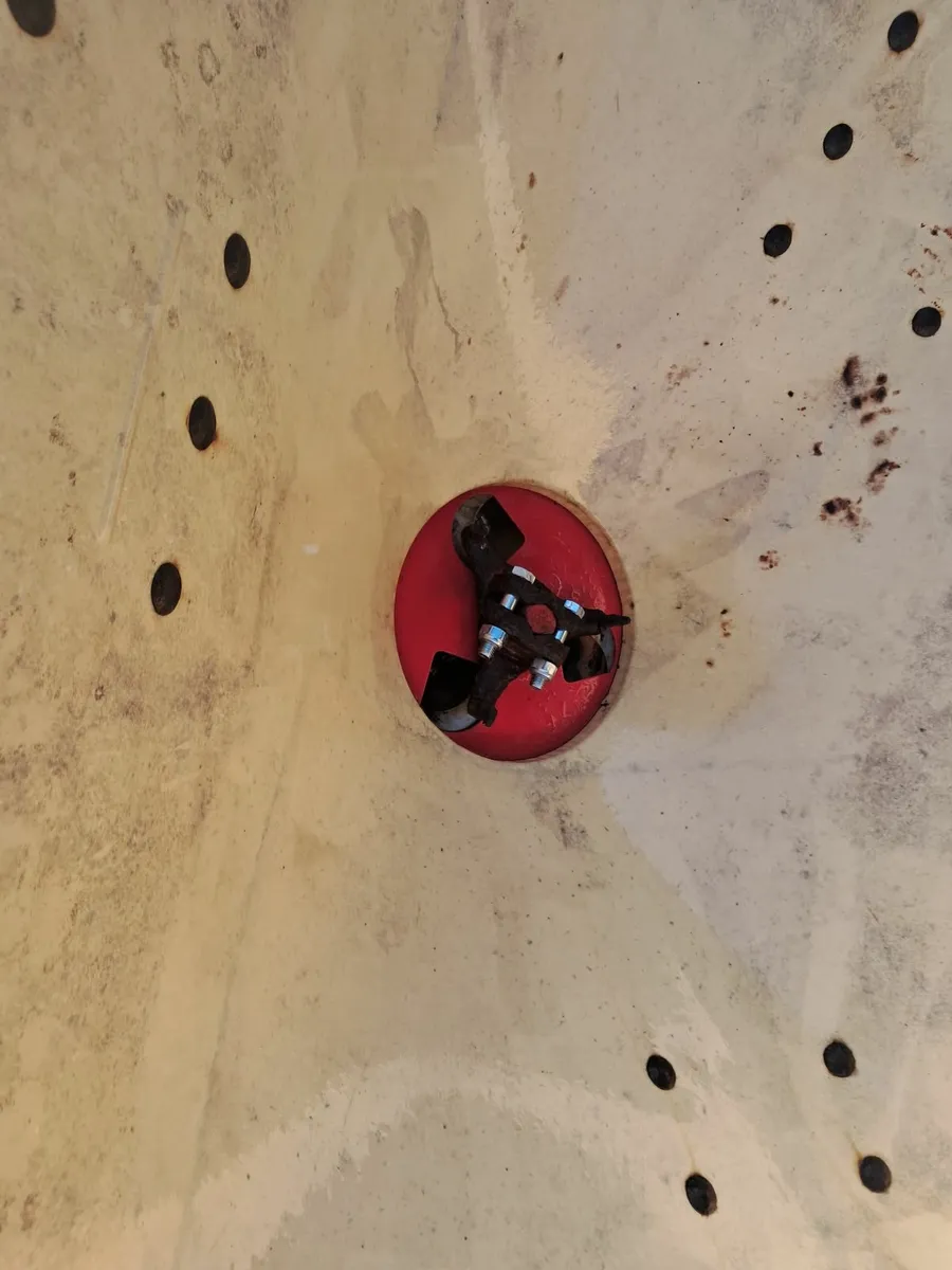 Vicon fertiliser spreader - Image 3