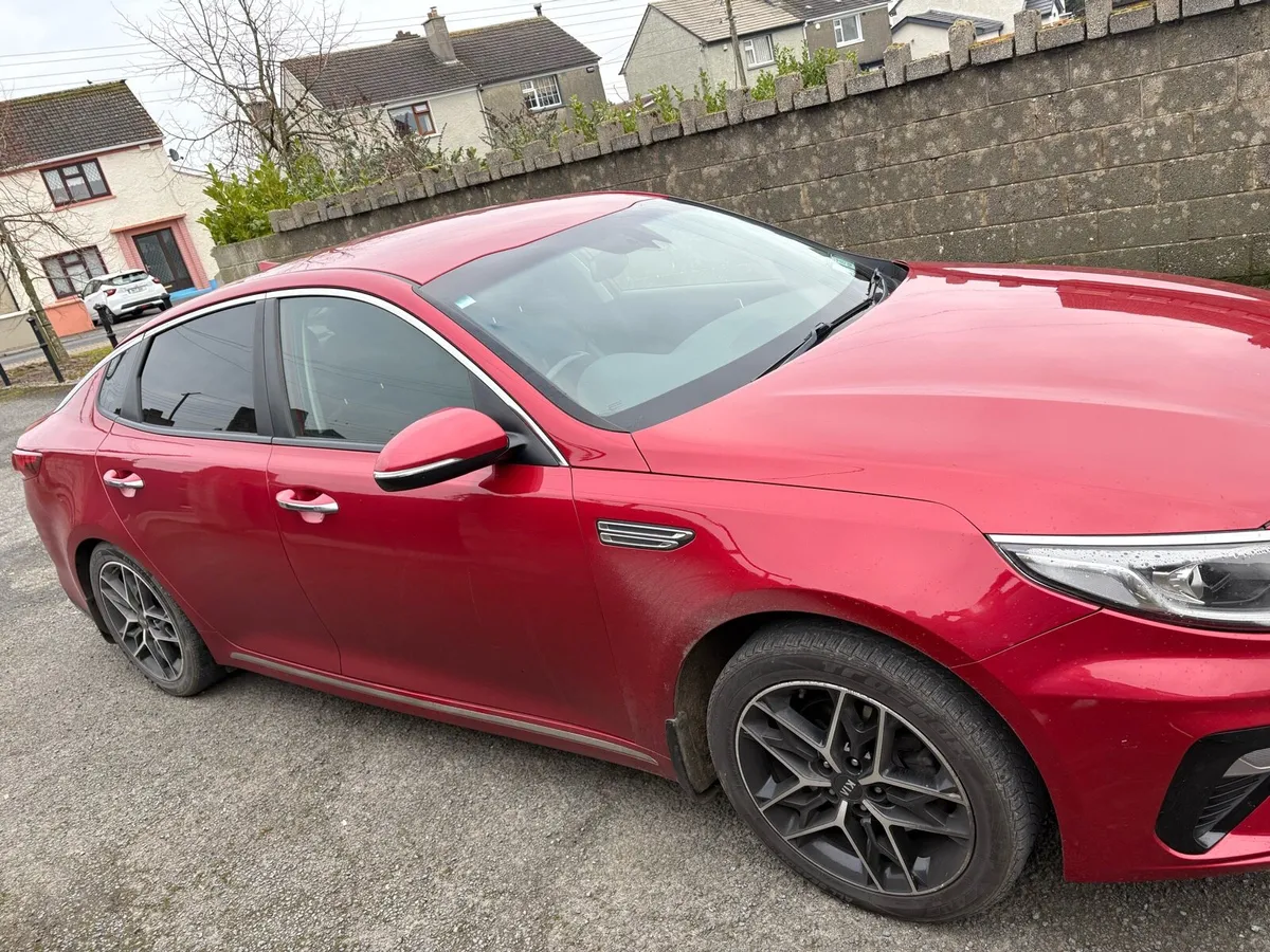 Kia Optima - Image 1