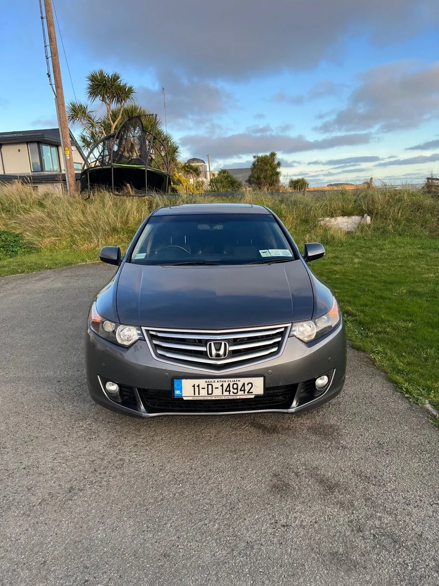 Honda Accord 2011 - Image 1