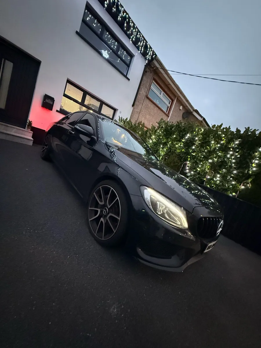 Black Mercedes Benz C Class 2016 Automatic - Image 2