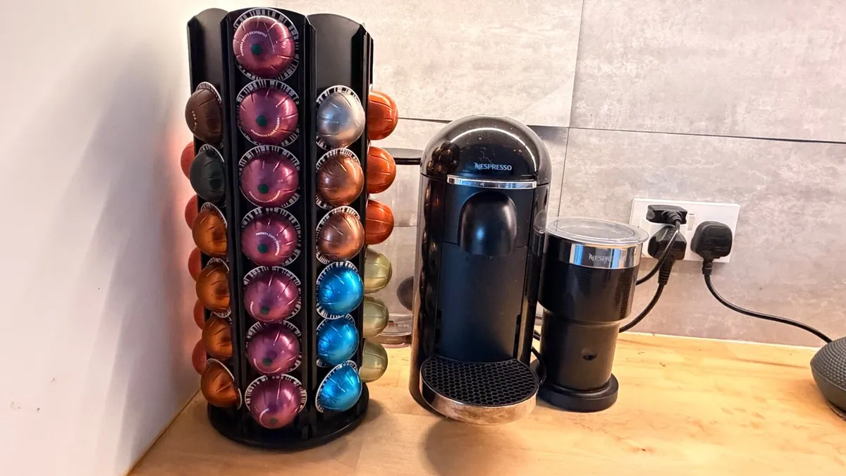 Nespresso coffee vertuo machine + aeroccino XL - Image 1