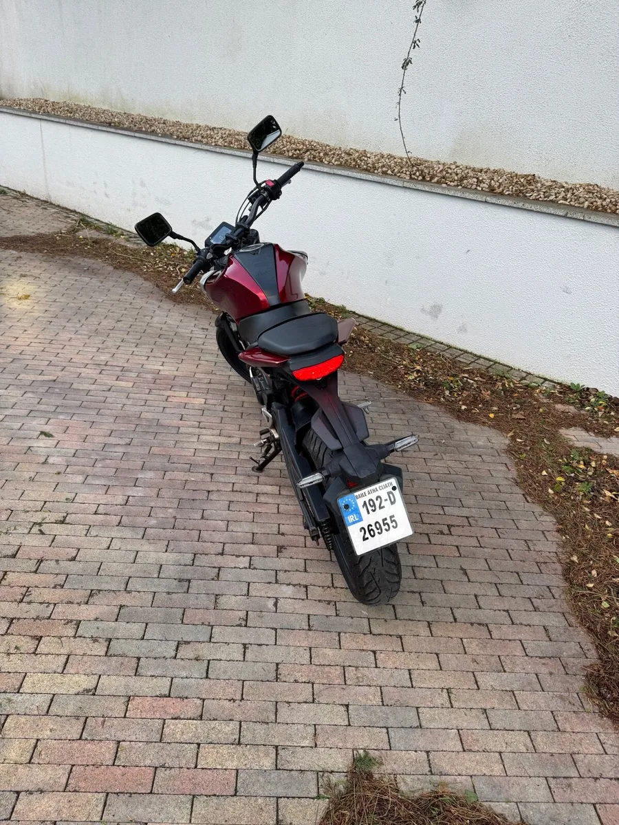 Honda CB125R - Image 4