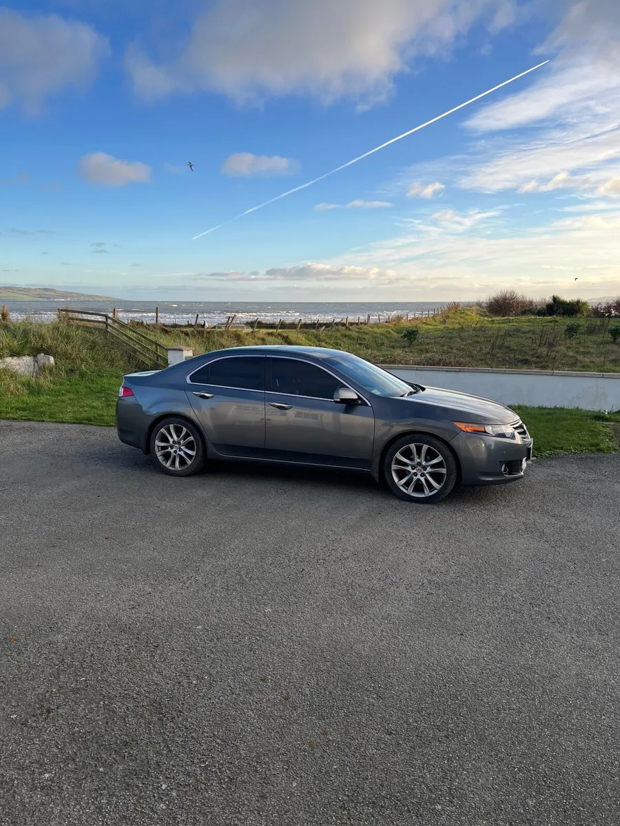 Honda Accord 2011 - Image 4