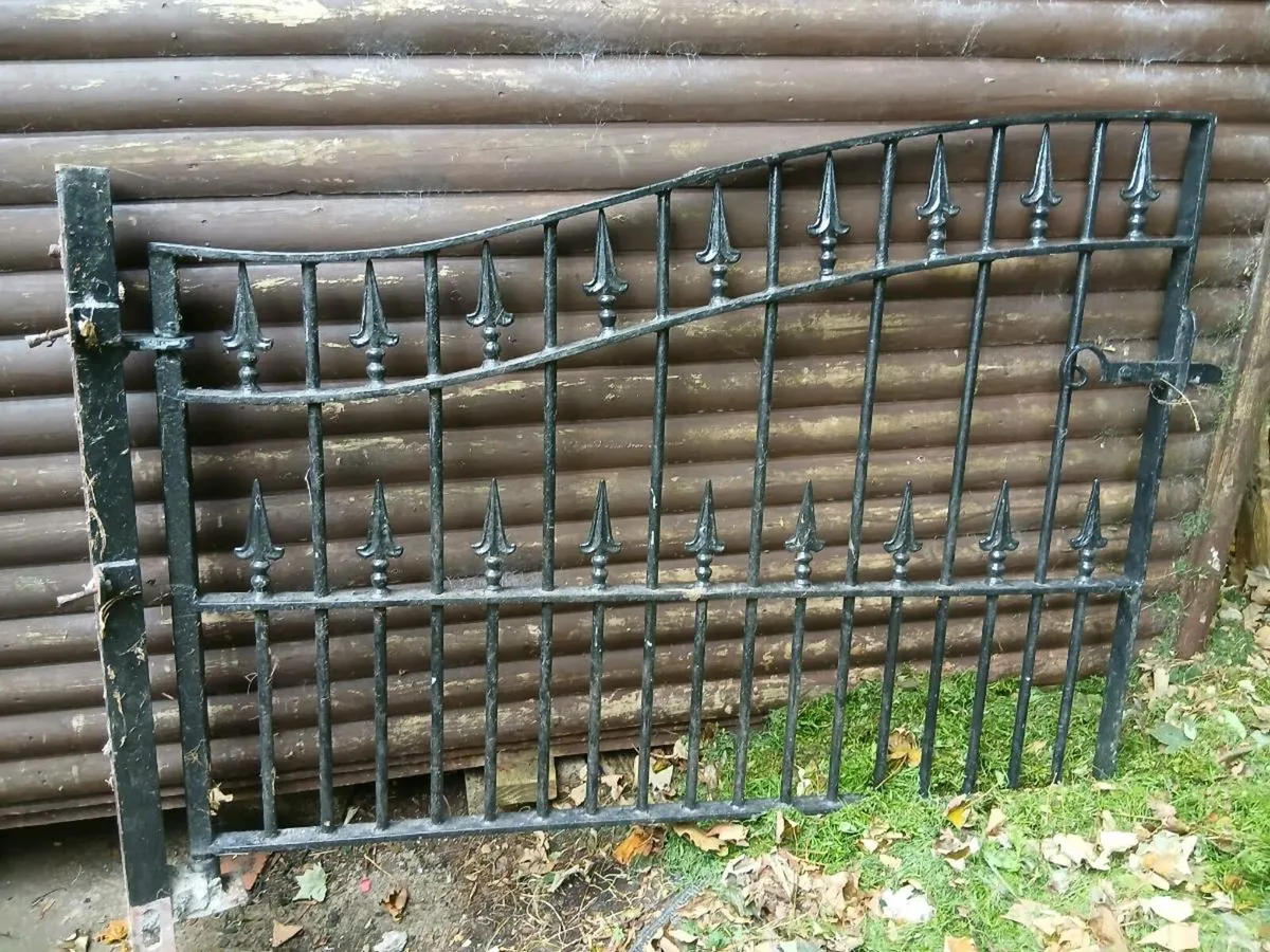 Iron Gates. - Image 3