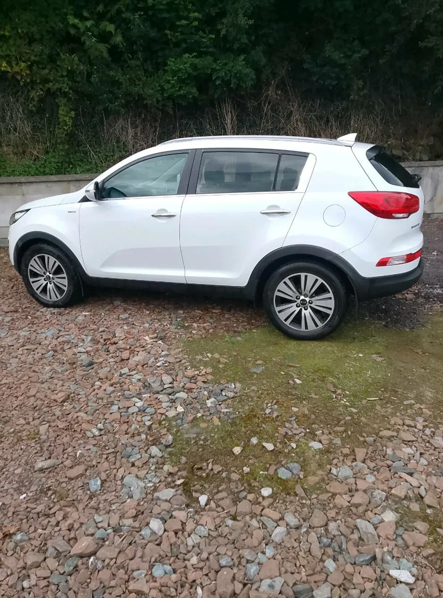 Kia Sportage 2.0 CRDI AWD 4x4 - Image 2