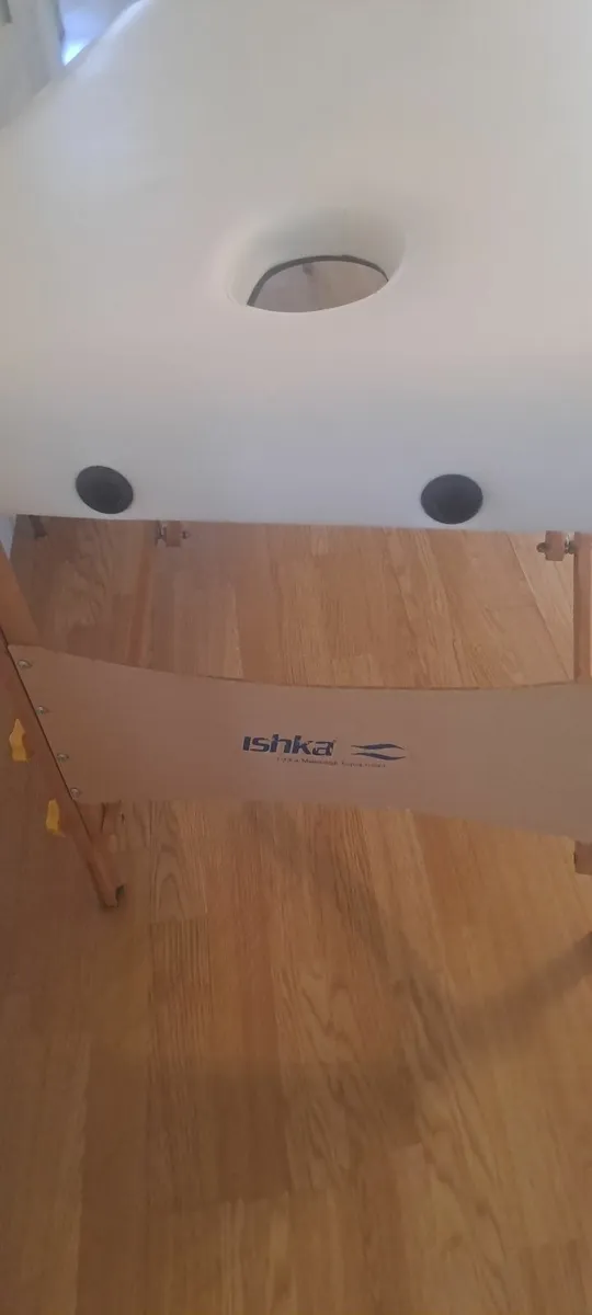 Ishka massage table, stool and trolley - Image 4