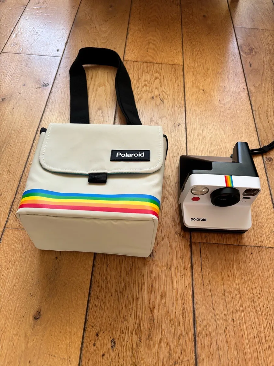 Polaroid Camera & Case - Image 4