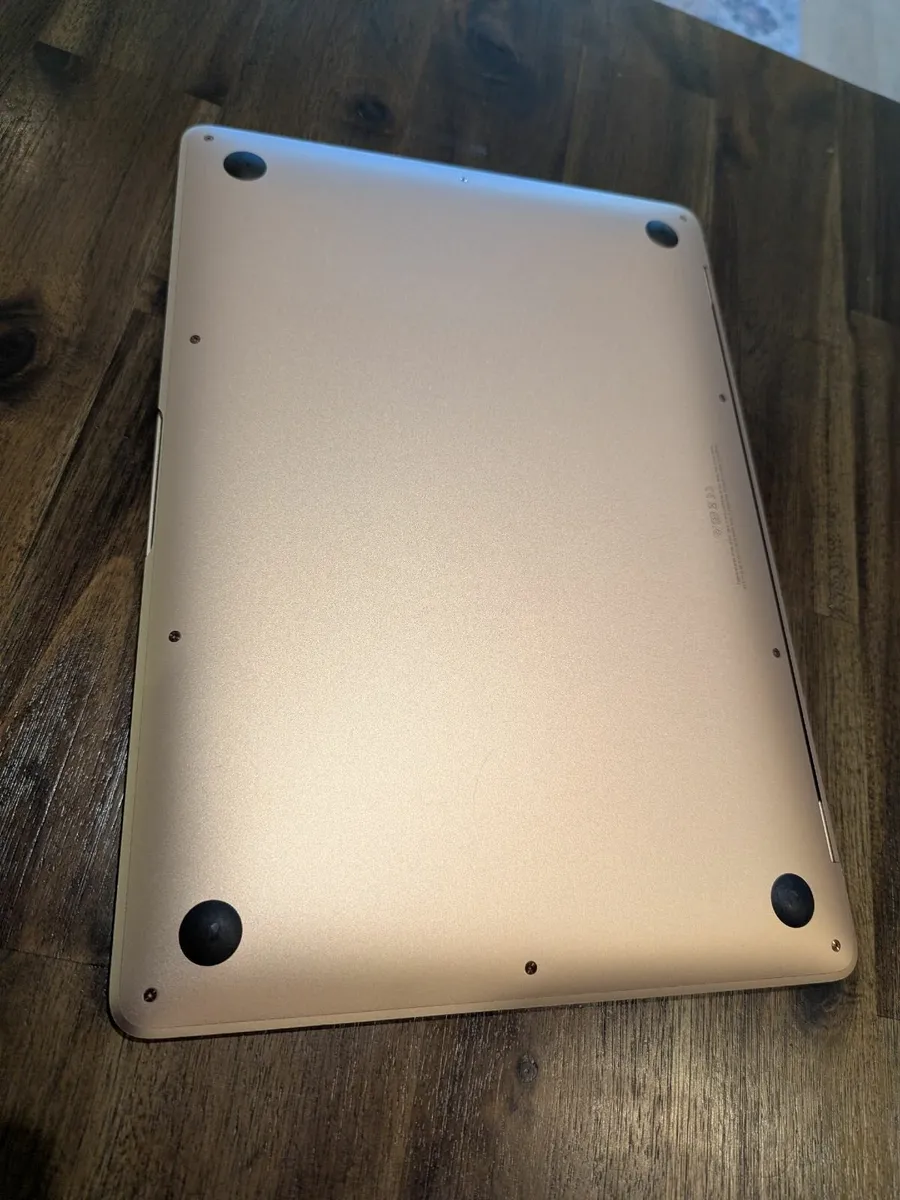 Perfectly working MacBook Air M1 - Gold - Image 3