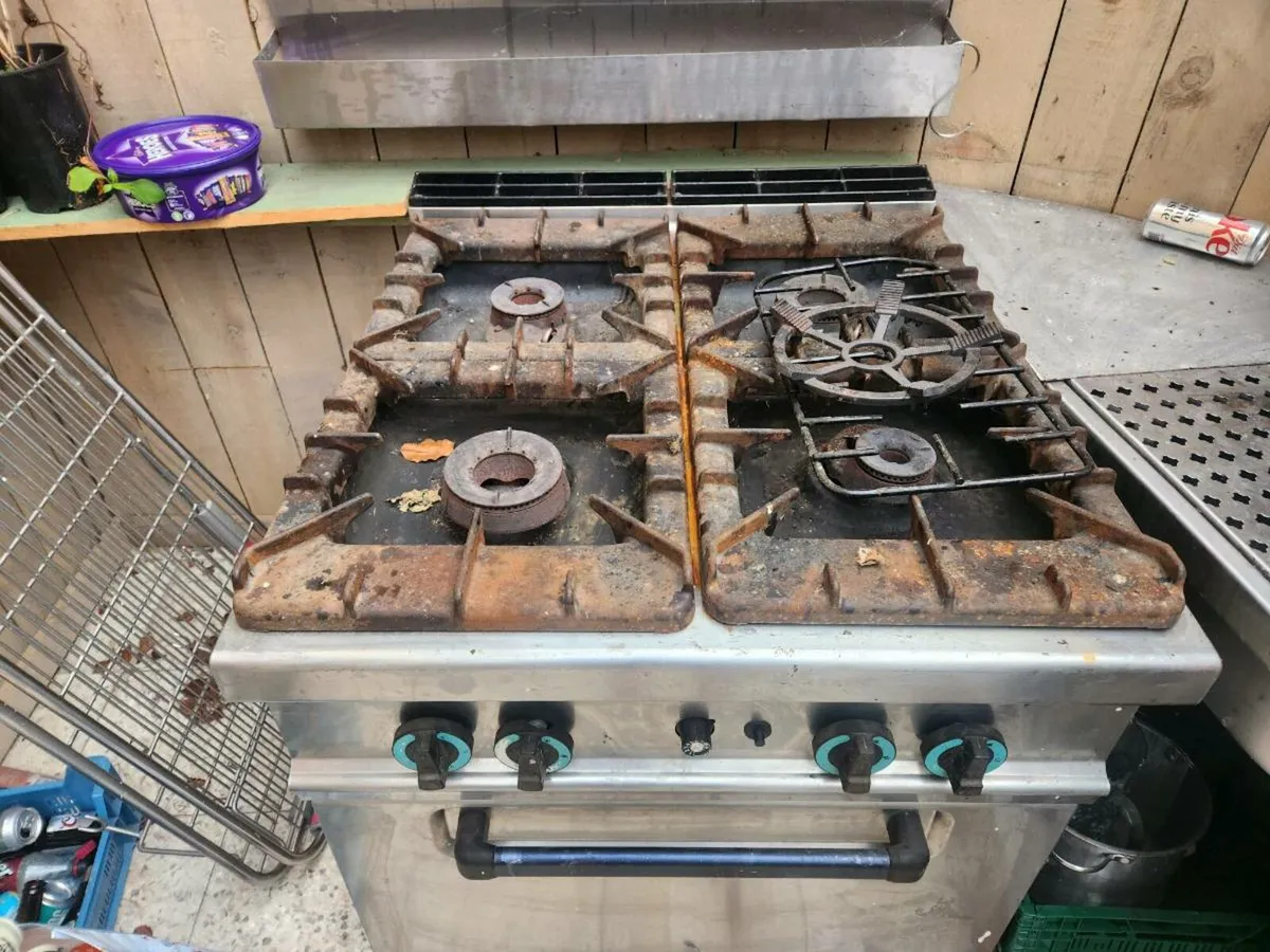 4 ring gas cooker with oven - Image 3