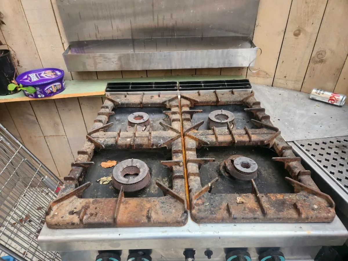 4 ring gas cooker with oven - Image 4