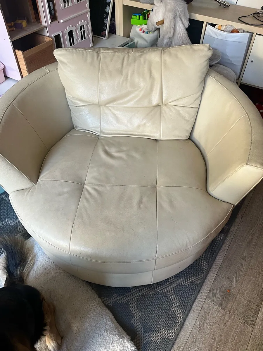 Swival chair - Image 2