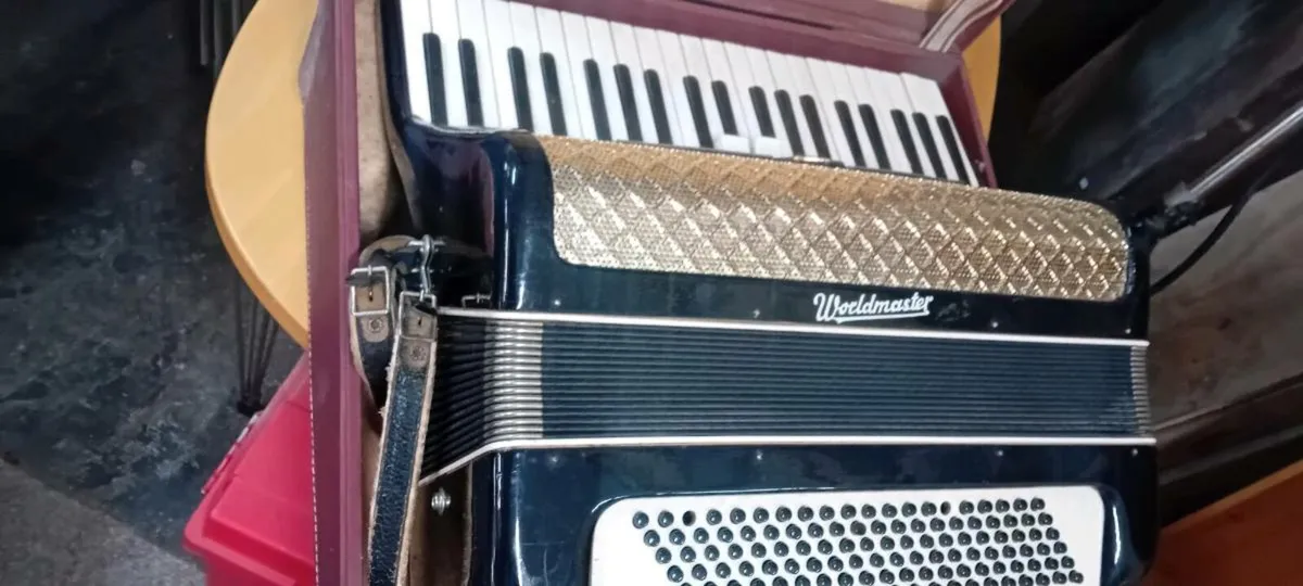 Vintage Worldmaster Piano Accordian - Image 1