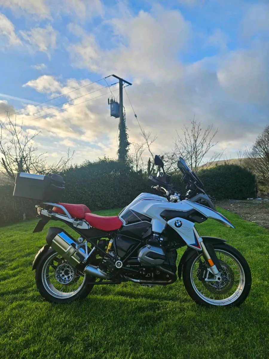 BMW R1200 GS ICONIC EDITION - Image 1