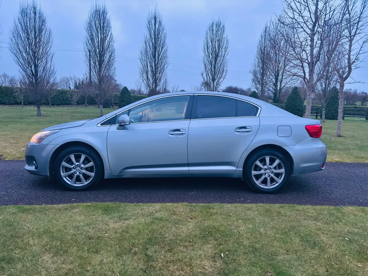 Toyota Avensis - Image 4
