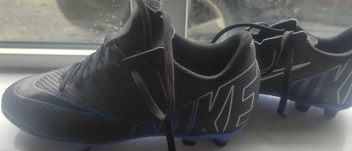 Nike Mercurial Vapor 15 Club FG Junior size uk 4 - Image 2