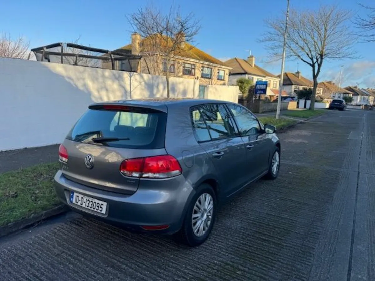 Volkswagen Golf 2010 - Image 1