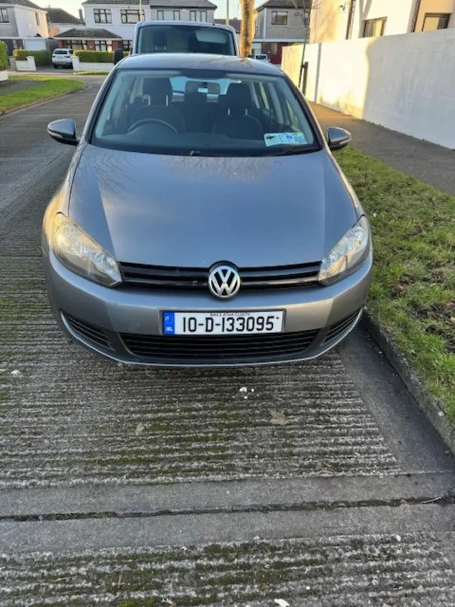 Volkswagen Golf 2010 - Image 2