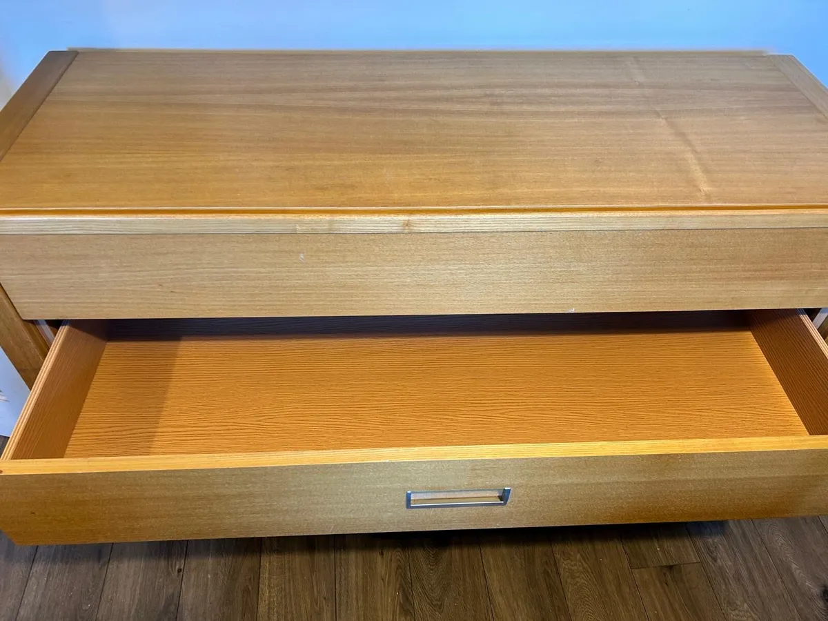 Chest of drawers - Image 2