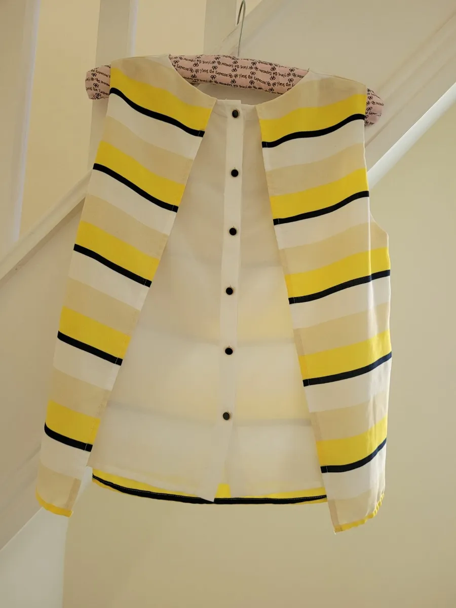 Womens Summer Top Small - Image 3