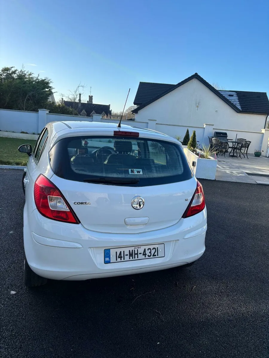 Vauxhall Corsa Excite (White) - Image 4