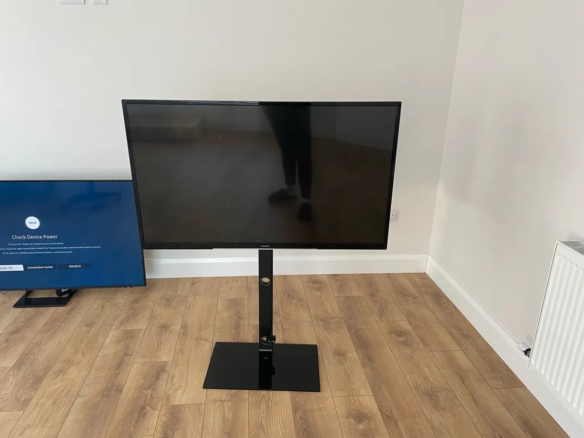 Hitachi 49 Inch Ultra HD Smart LED TV - Image 1