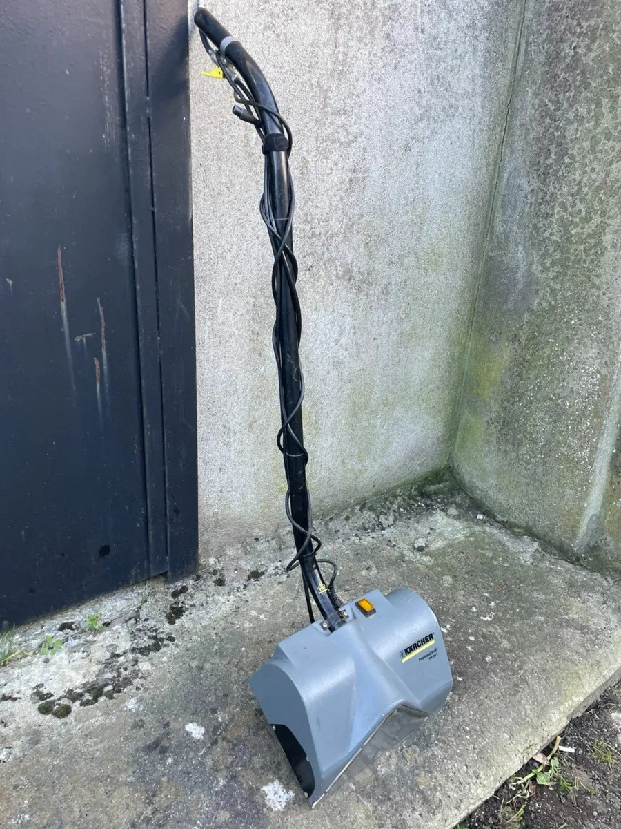 Karcher Spray-Extraction Cleaner PW 30/1 - Image 2