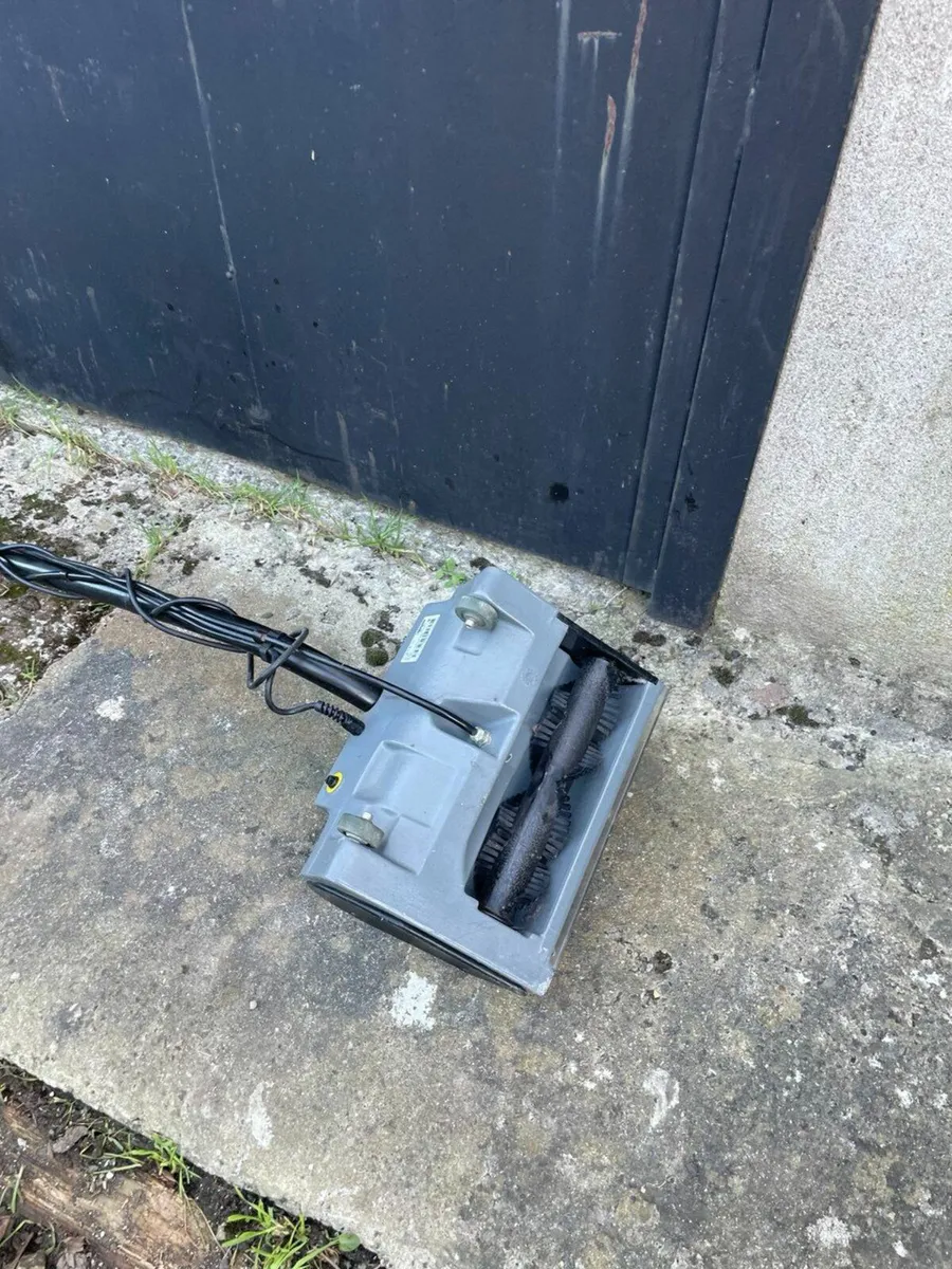 Karcher Spray-Extraction Cleaner PW 30/1 - Image 3