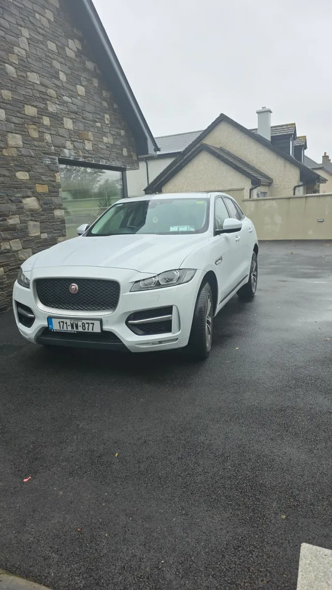 Jaguar F-Pace 2017 - Image 4