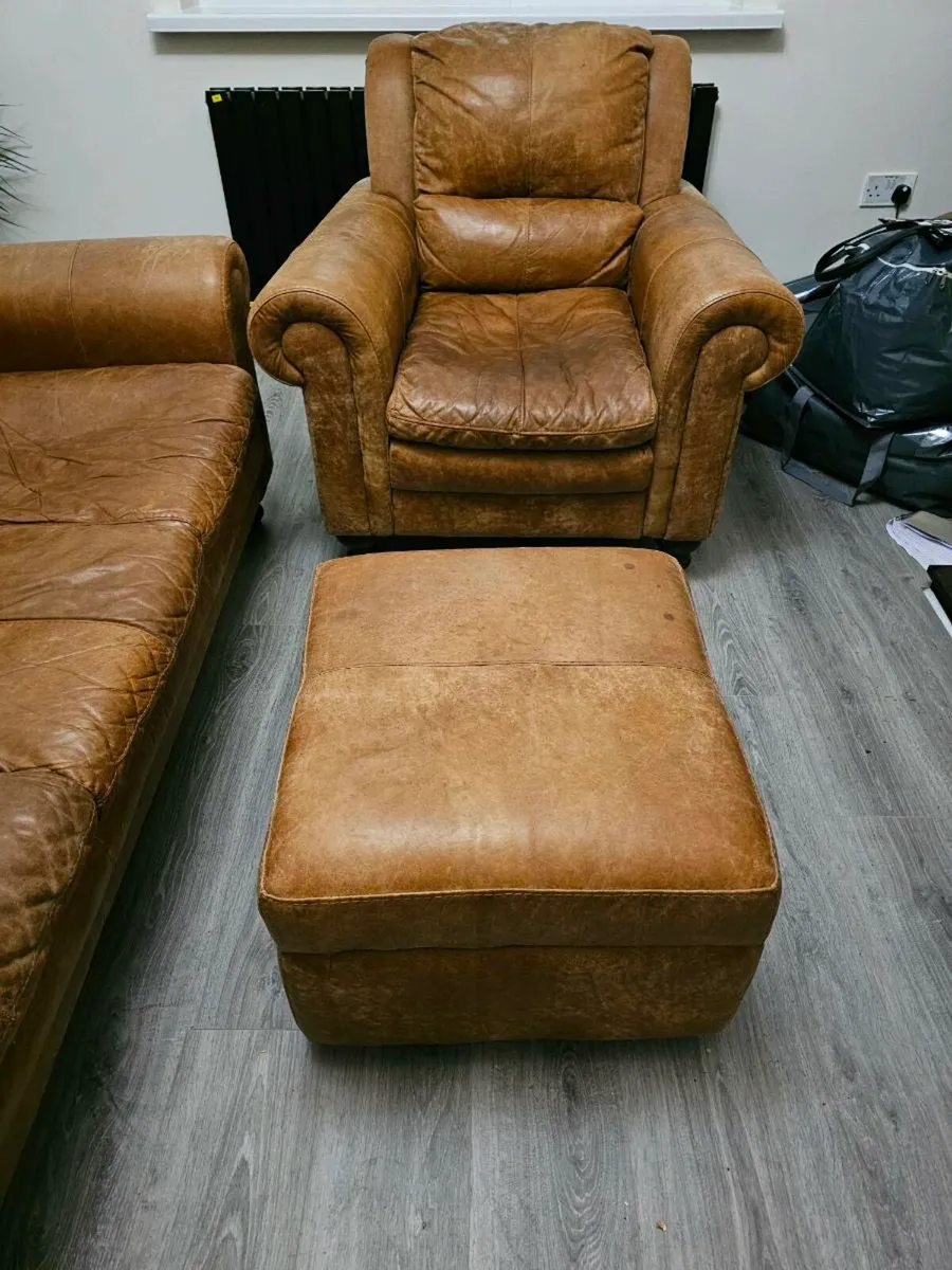 3+1 $ofa chair and poofee - Image 1