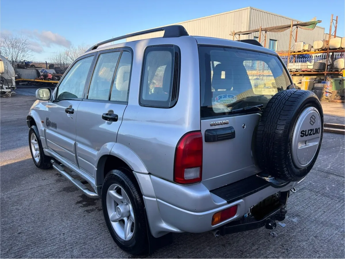 2002 Suzuki Grand Vitara - Image 2