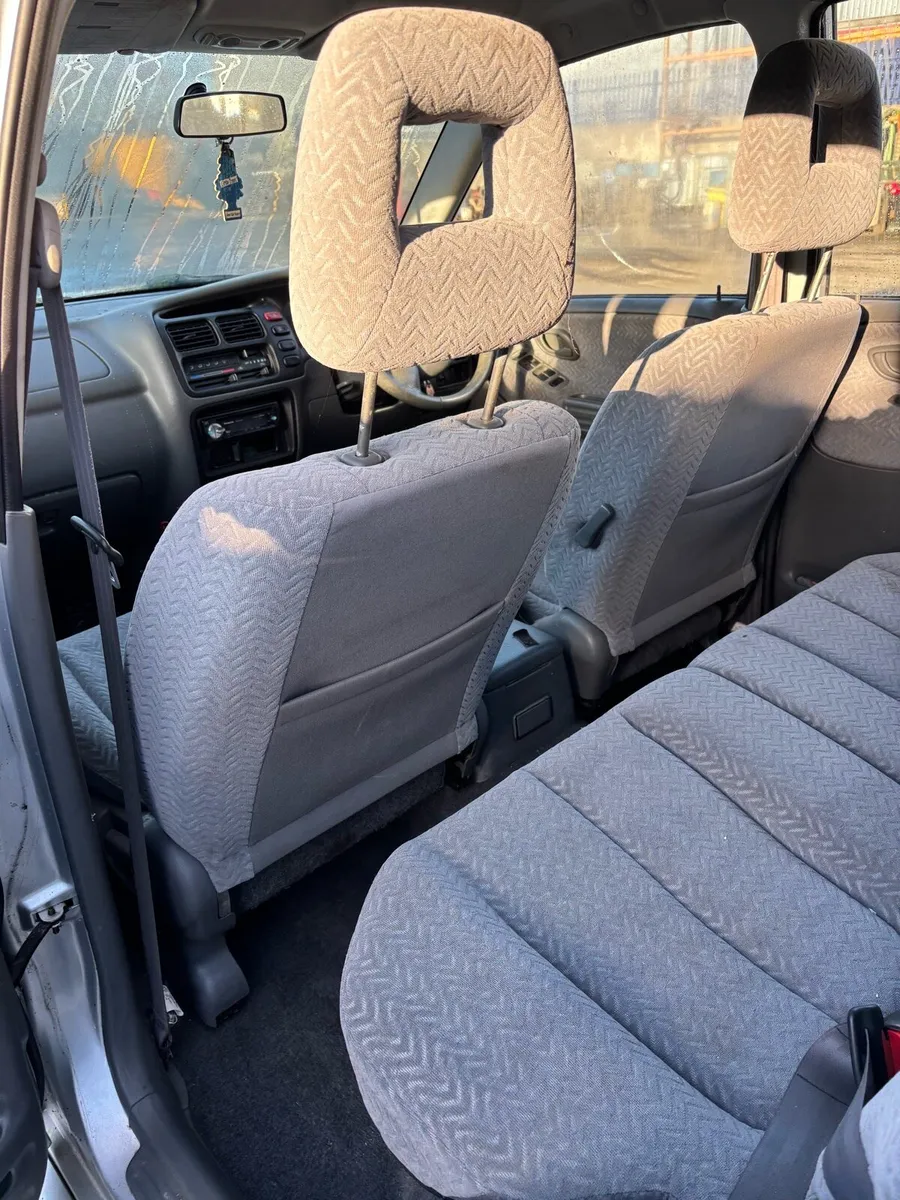 2002 Suzuki Grand Vitara - Image 3