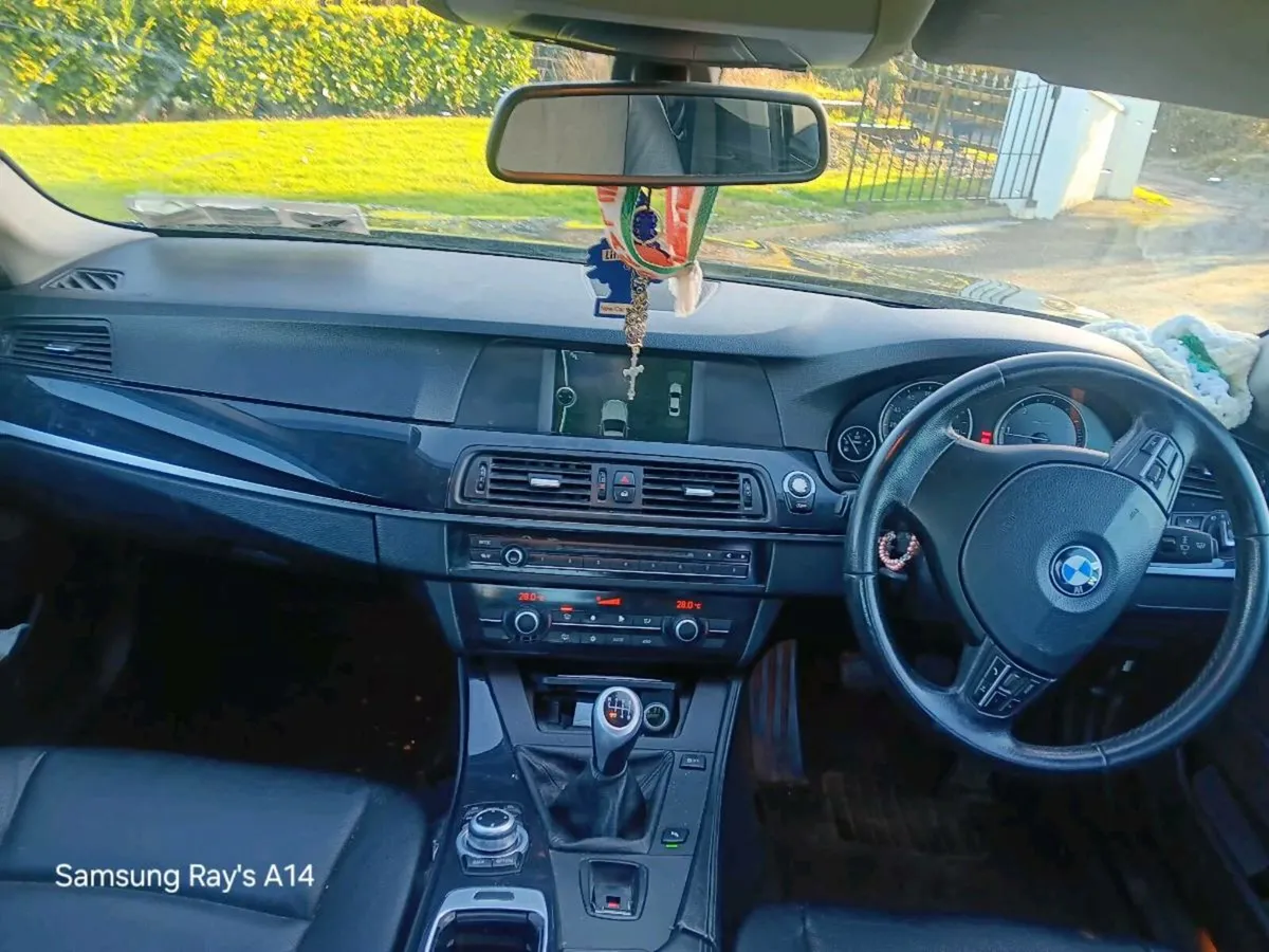 BMW 520 - Image 2