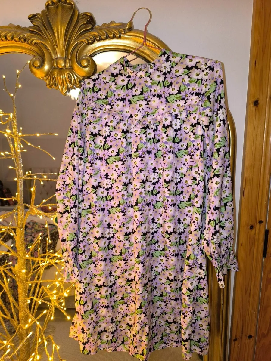 Array of Dresses Size Small - Image 4