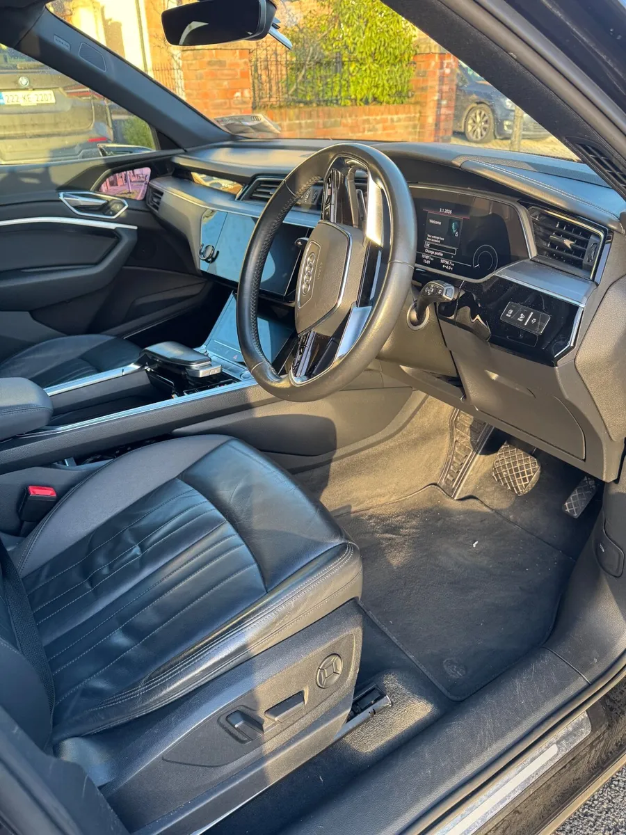 Audi e-tron 2019 - Image 3
