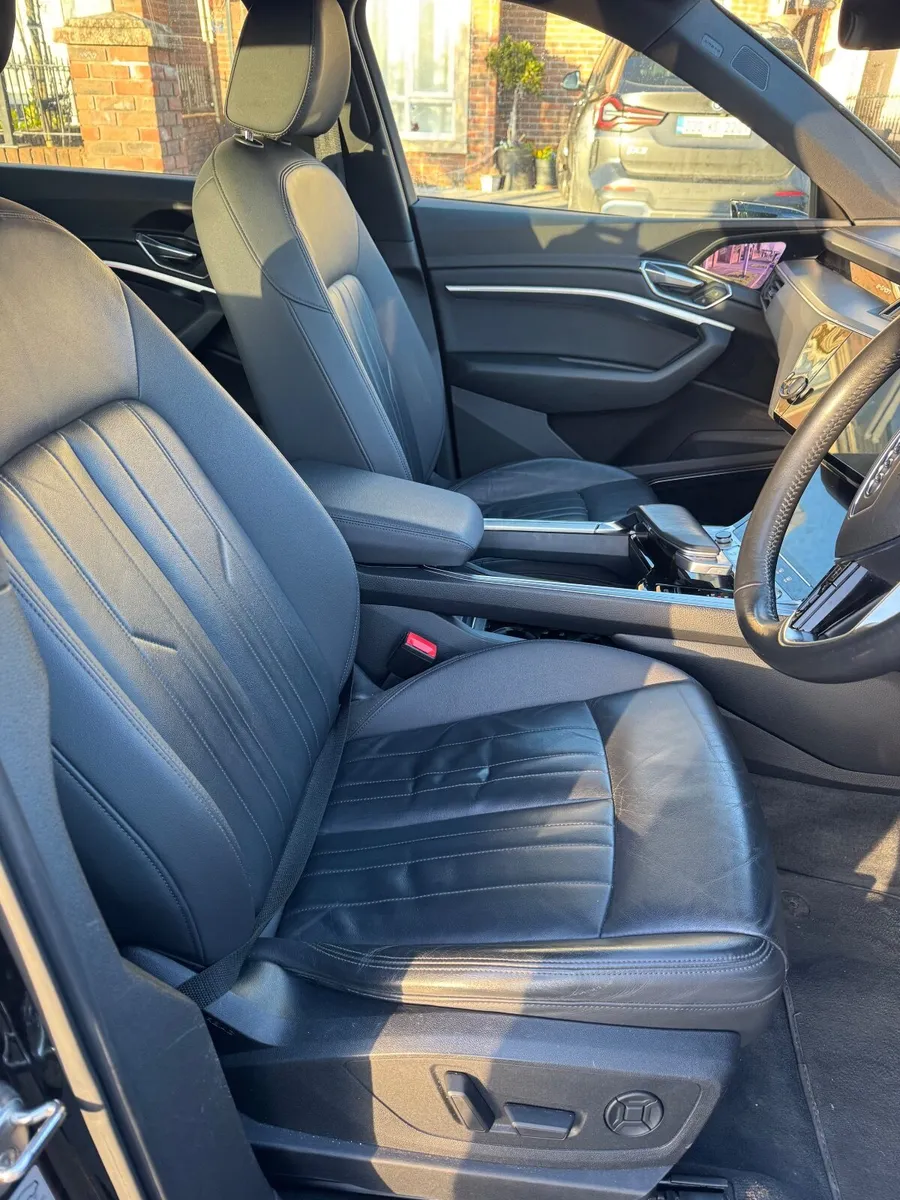Audi e-tron 2019 - Image 4