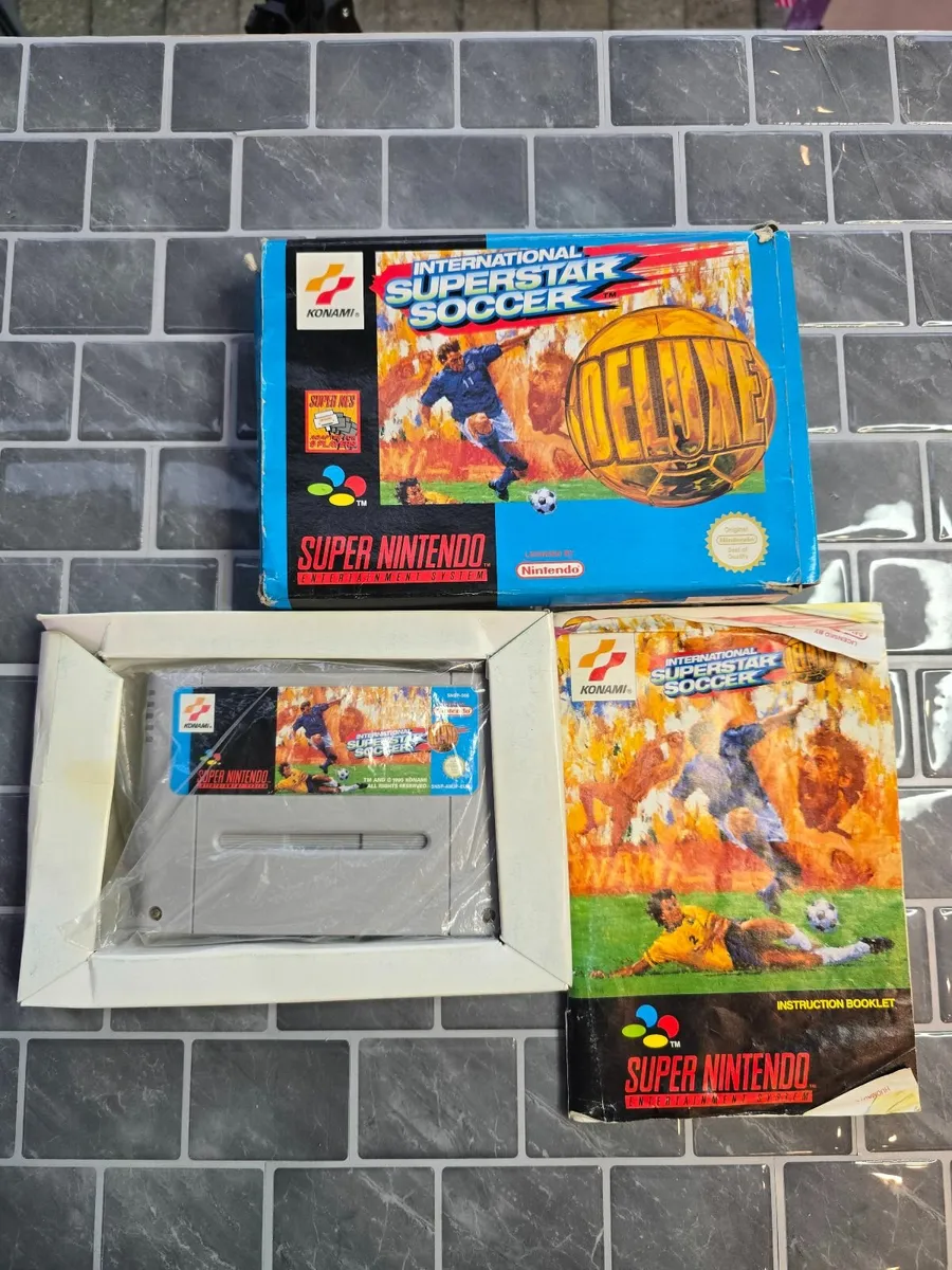 International Superstar Soccer Deluxe 1995 SNES - Image 1