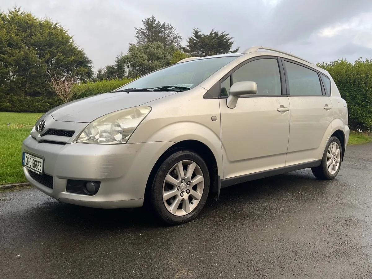 Toyota Corolla 2006 1.6 petrol  ( 7 seats ) - Image 3