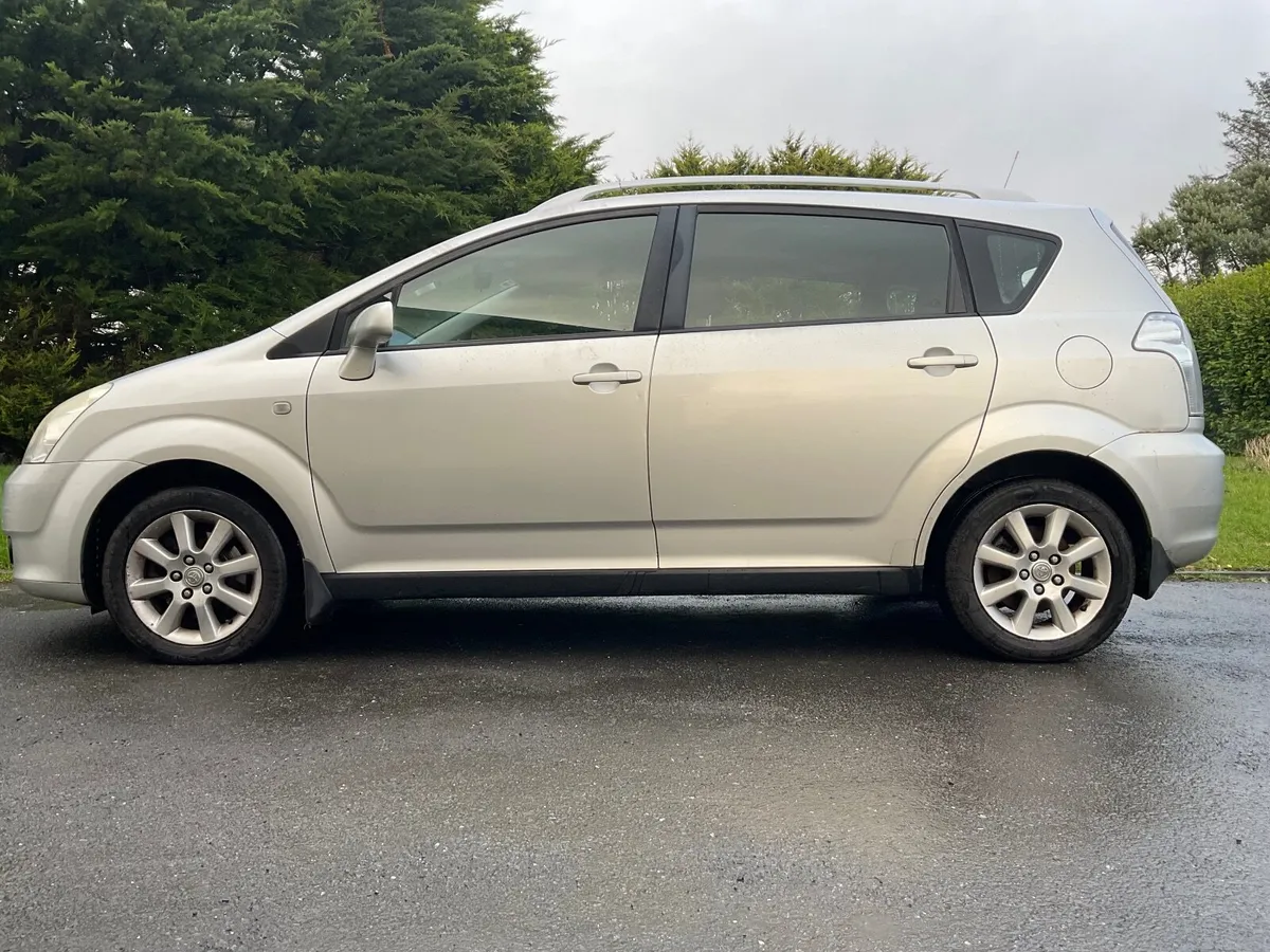 Toyota Corolla 2006 1.6 petrol  ( 7 seats ) - Image 4