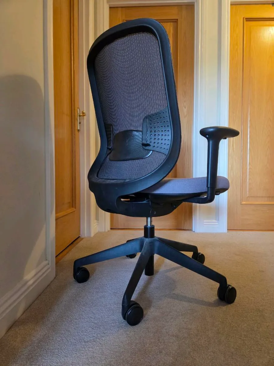 Office Chair - Image 1